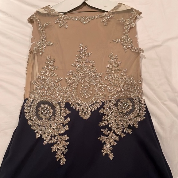 Sleeveless Beaded & Crystal Gown - Picture 4 of 6